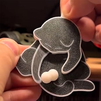 Amazon.co.jp: [Yicdfur] 猫のキーホルダー 面白い 回転する睾丸